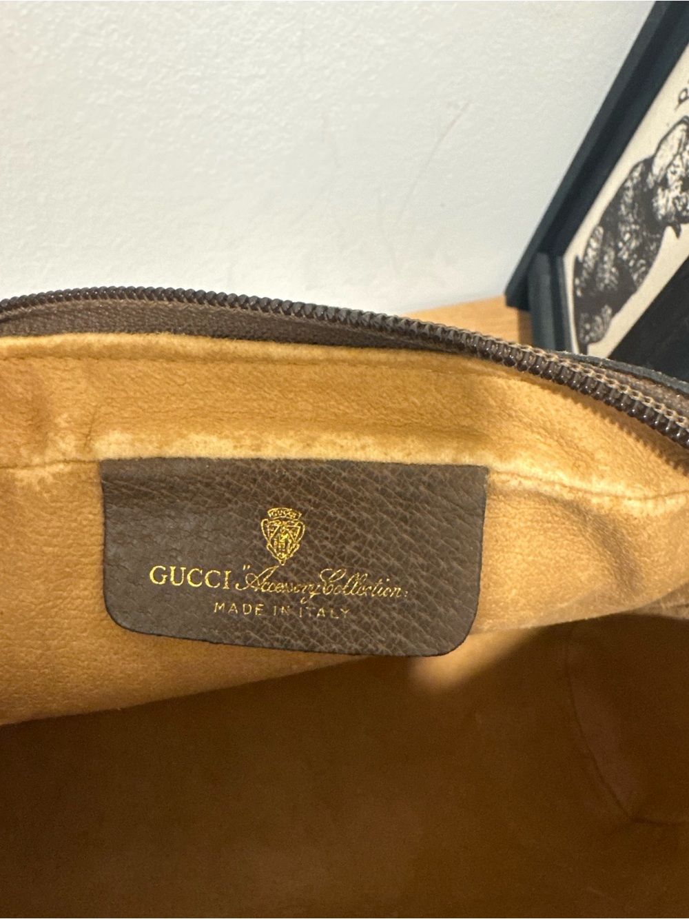 Vintage Gucci Beige GG Supreme Canvas Clutch Bag with Green and Red Stripe - Picture 12 of 16